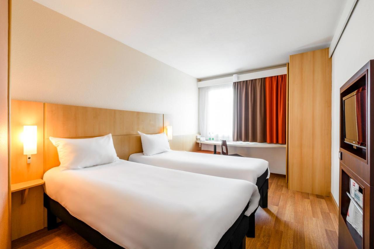 Ibis Marseille Provence Aeroport 3*