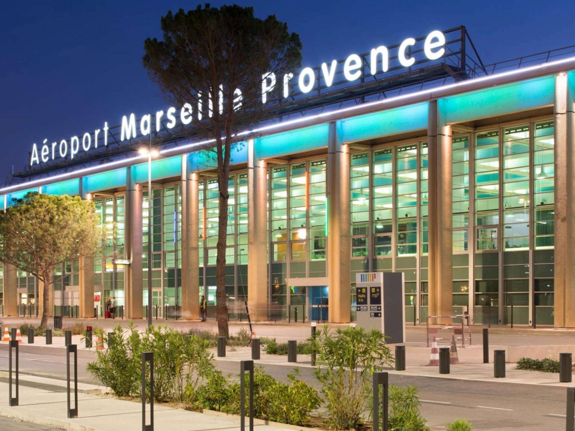 Ibis Marseille Provence Aeroport Hotel 3*