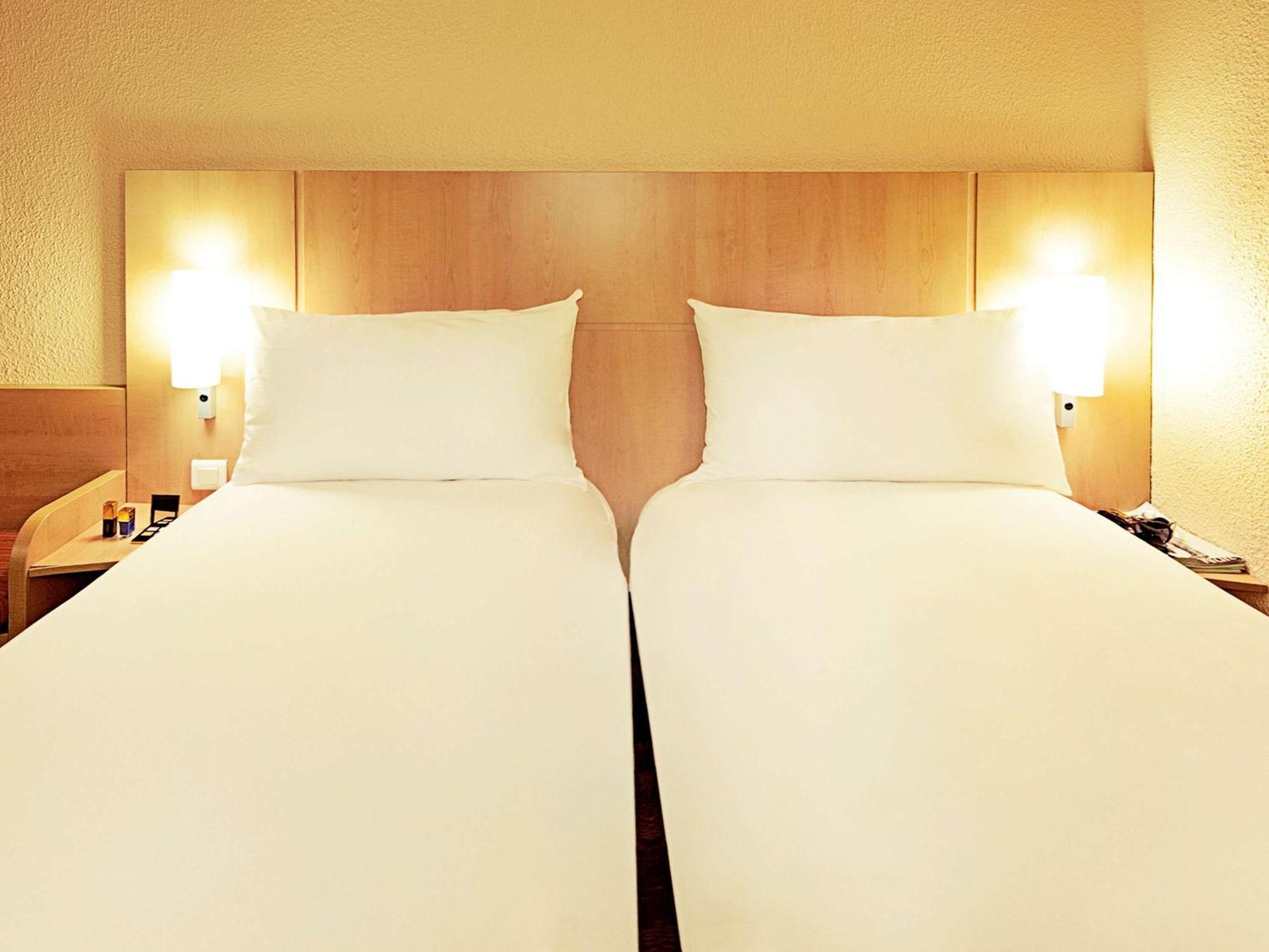 Ibis Marseille Provence Aeroport 3*